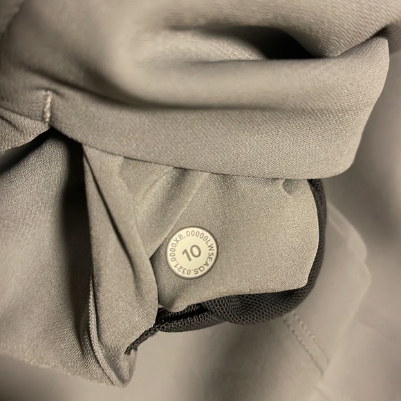 COPY - Lulu lemon on the fly size 10 7/8 length - Picture 3 of 3